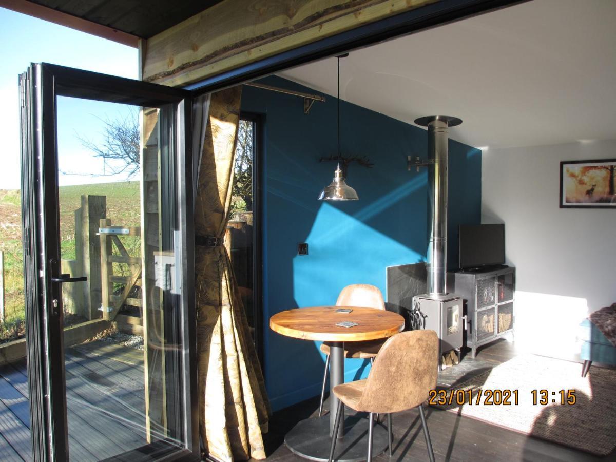 Villa Stargazing Retreat à Merton  Extérieur photo