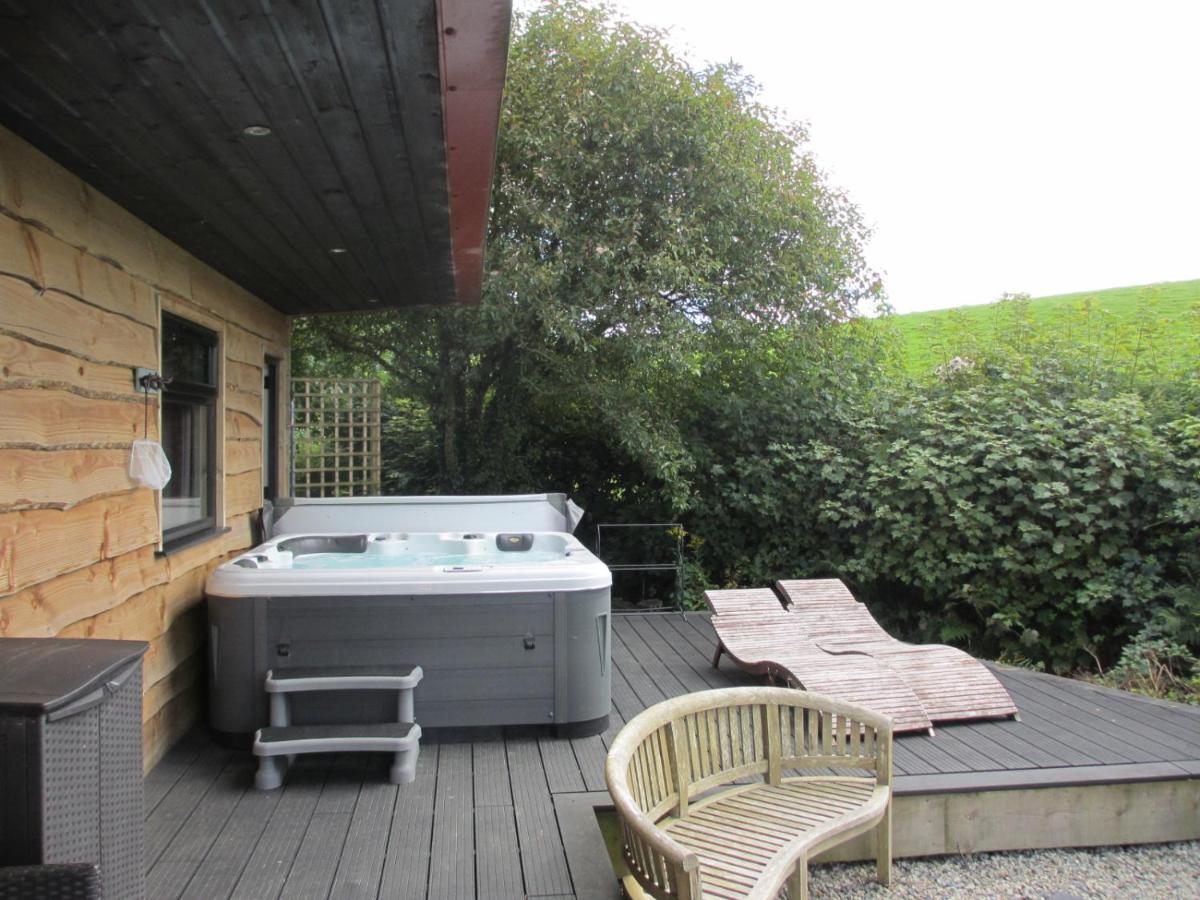 Villa Stargazing Retreat à Merton  Extérieur photo