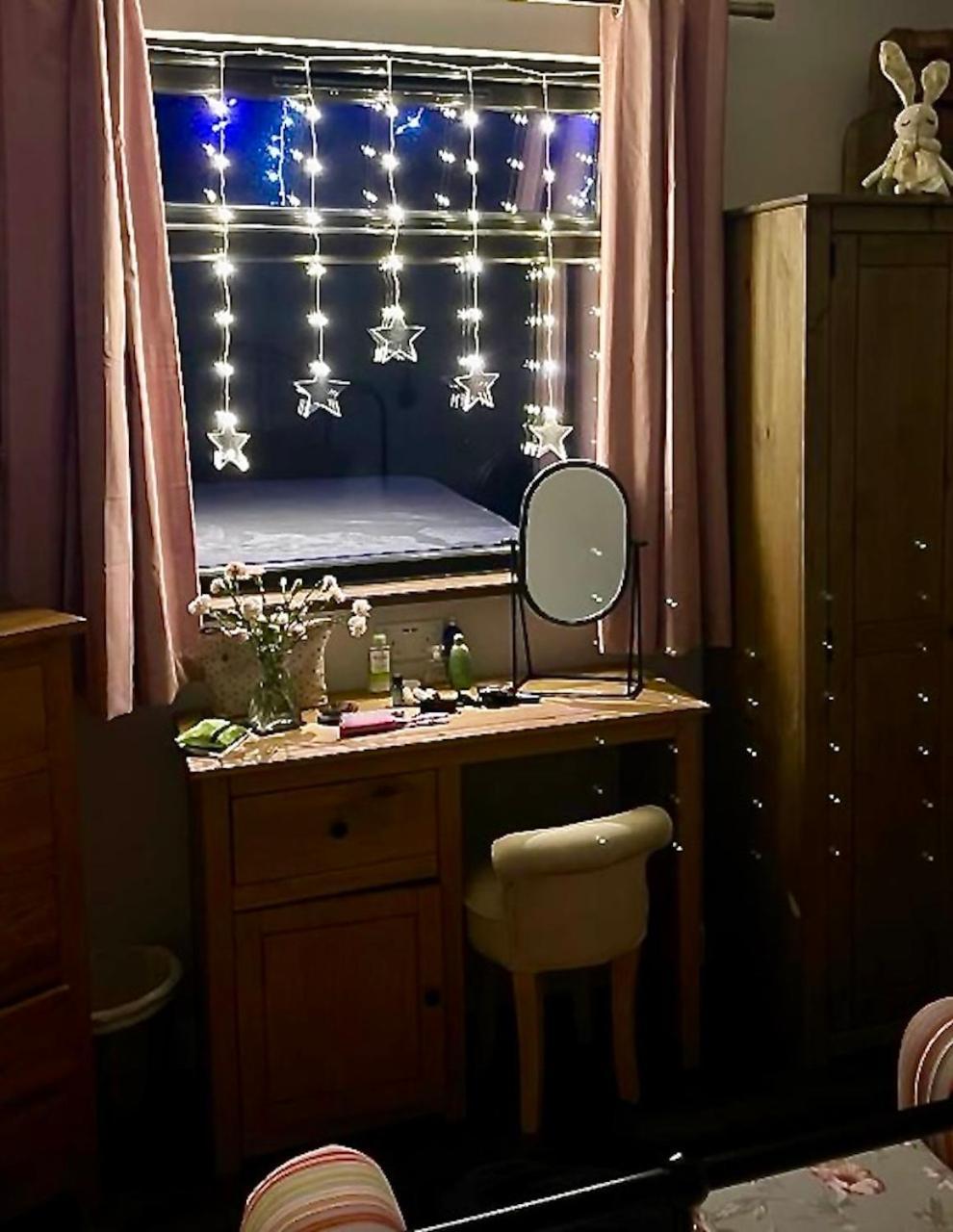 Villa Stargazing Retreat à Merton  Extérieur photo